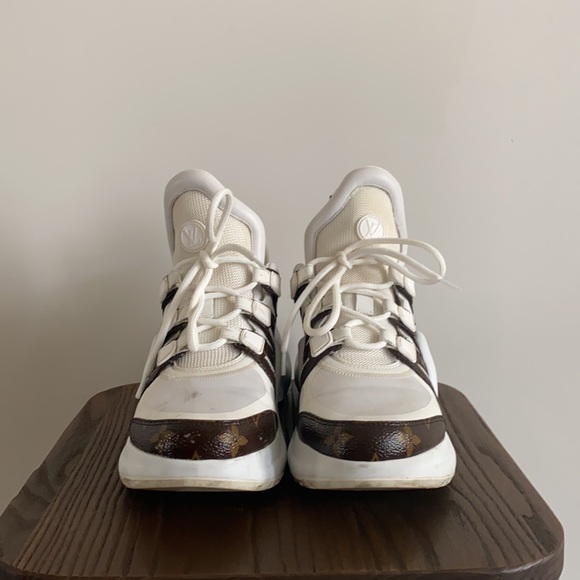 Authentic Louis Vuitton Archlight sneakers size 38. - Picture 2 of 4